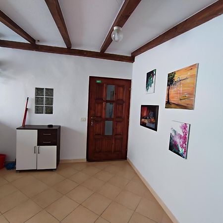 Apartment Nika Umag Buitenkant foto