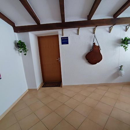 Apartment Nika Umag Buitenkant foto