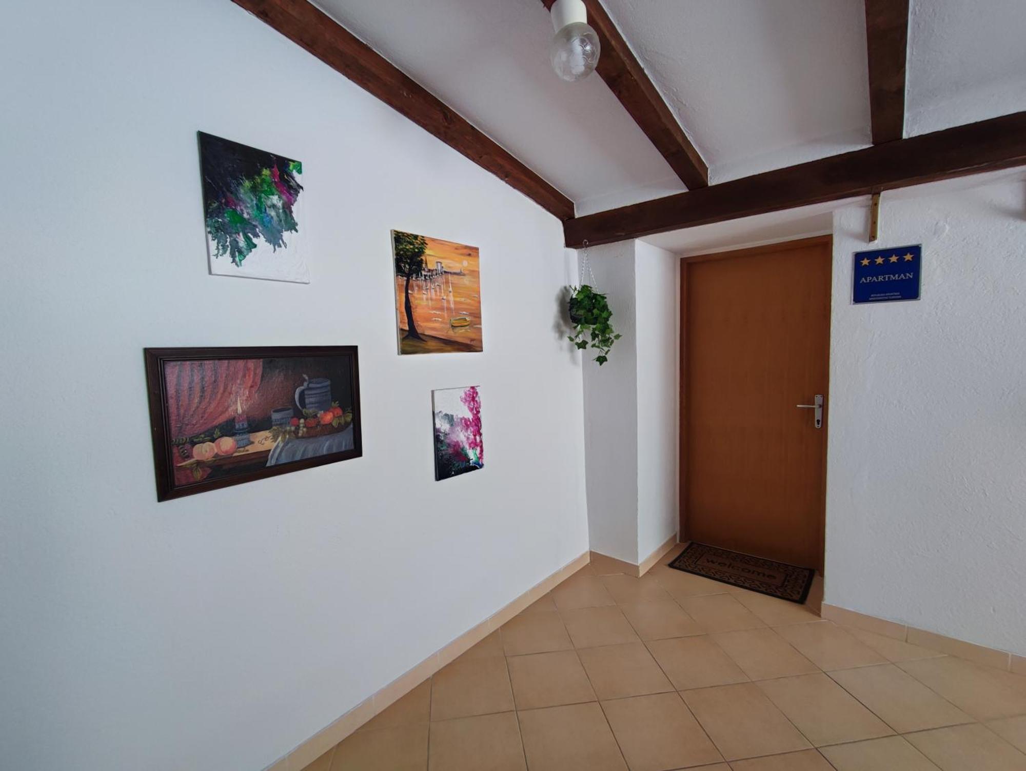 Apartment Nika Umag Buitenkant foto