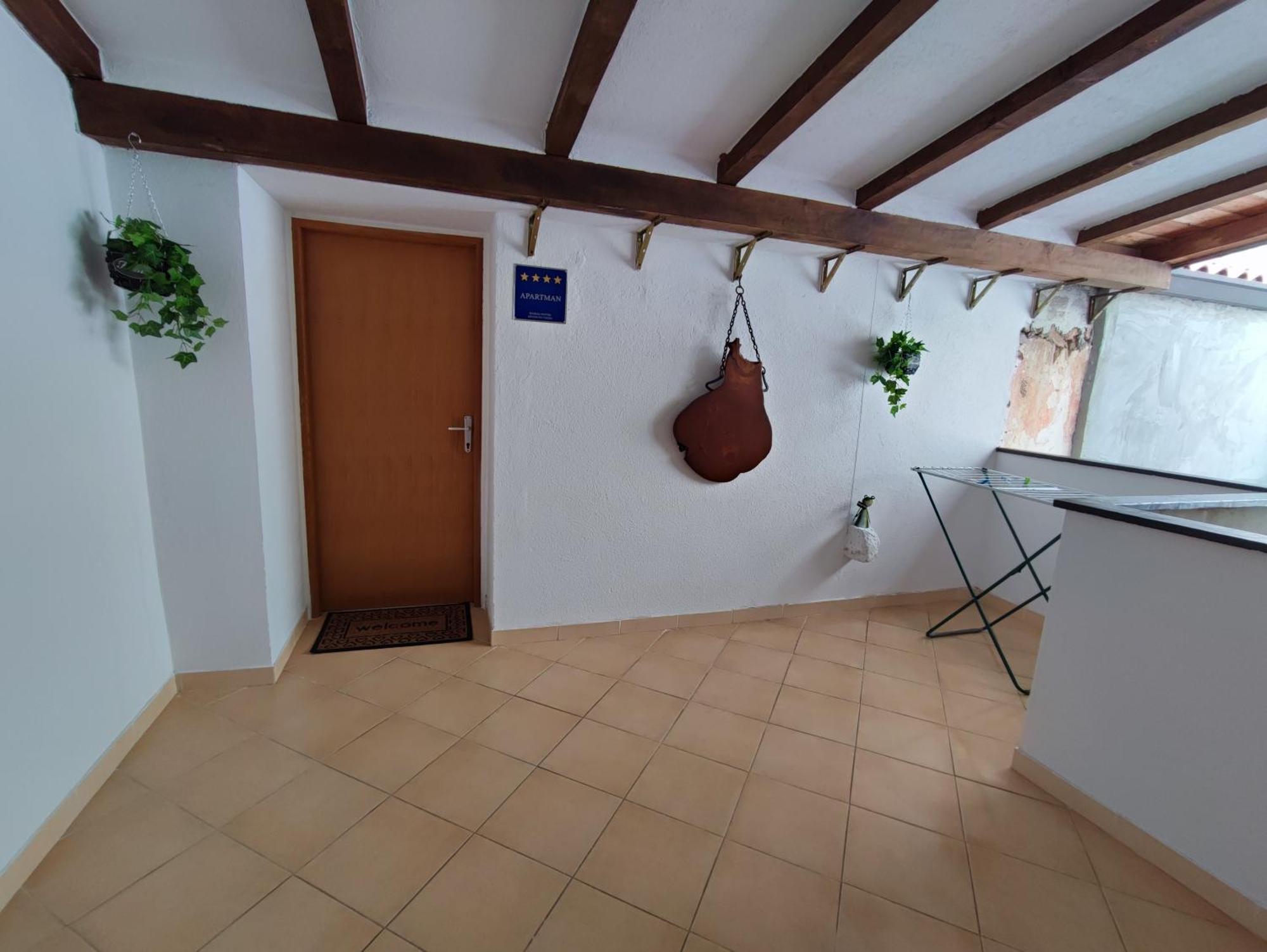 Apartment Nika Umag Buitenkant foto