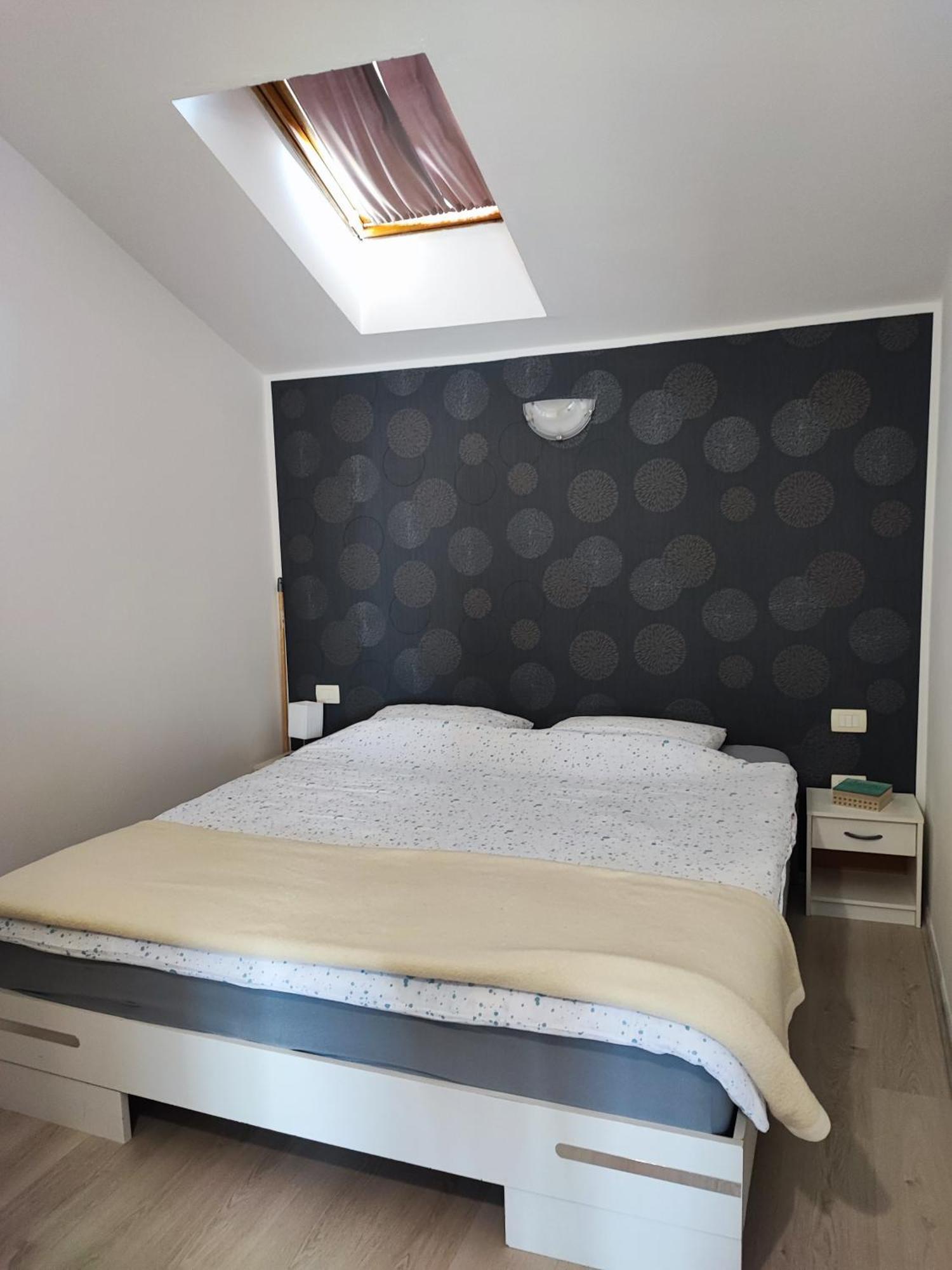 Apartment Nika Umag Buitenkant foto