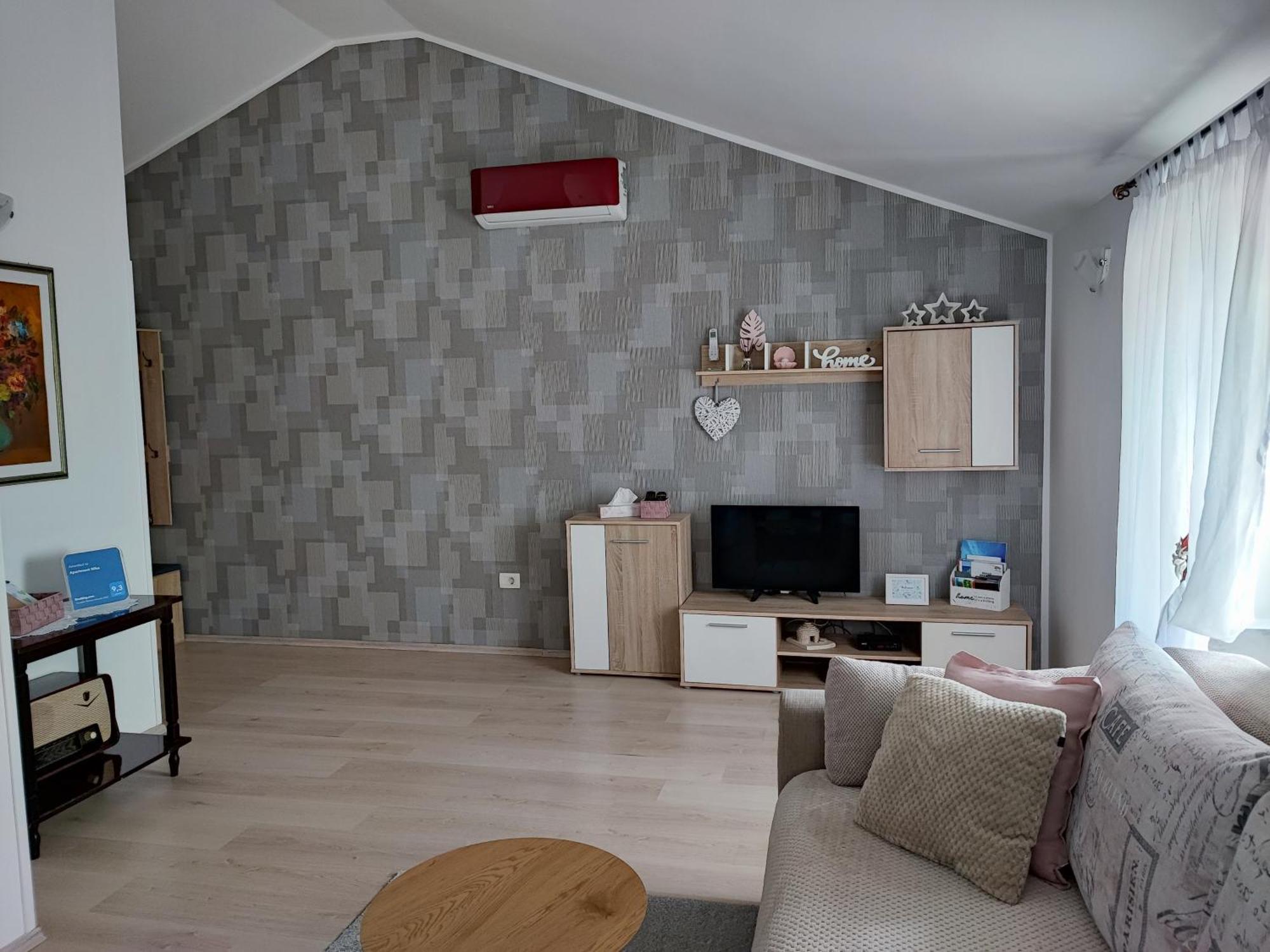 Apartment Nika Umag Buitenkant foto