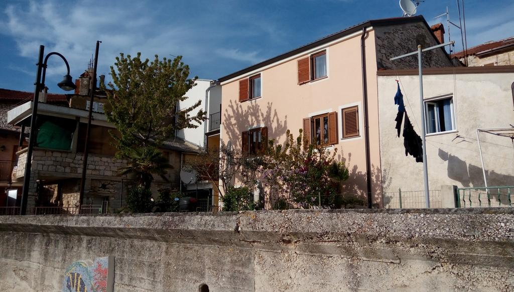 Apartment Nika Umag Buitenkant foto