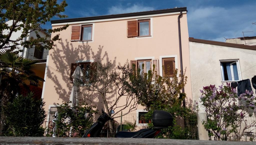 Apartment Nika Umag Buitenkant foto